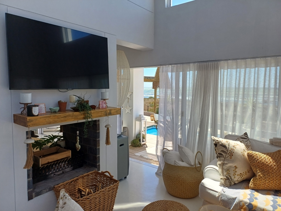 4 Bedroom Property for Sale in Sandy Point Western Cape